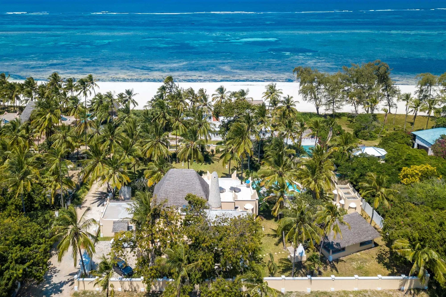 Villa Malaika, 5BR in Bofa Beach, Kilifi