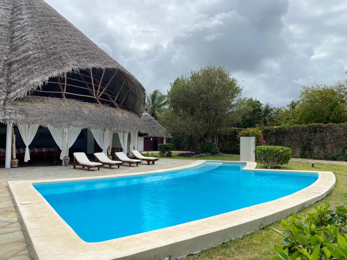 Private Villa With Pool, 5BR in Malindi, Kilifi County